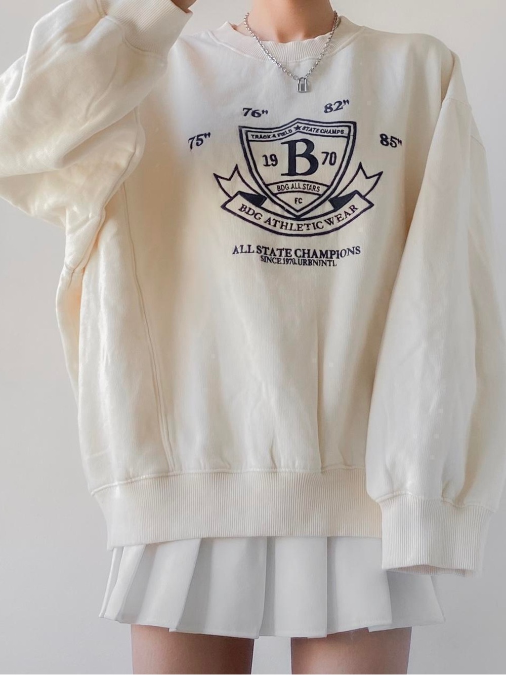 BDG Urban Outfitters Ivory Crest Varsity Graphic Crewneck Sweatshirt🌟
